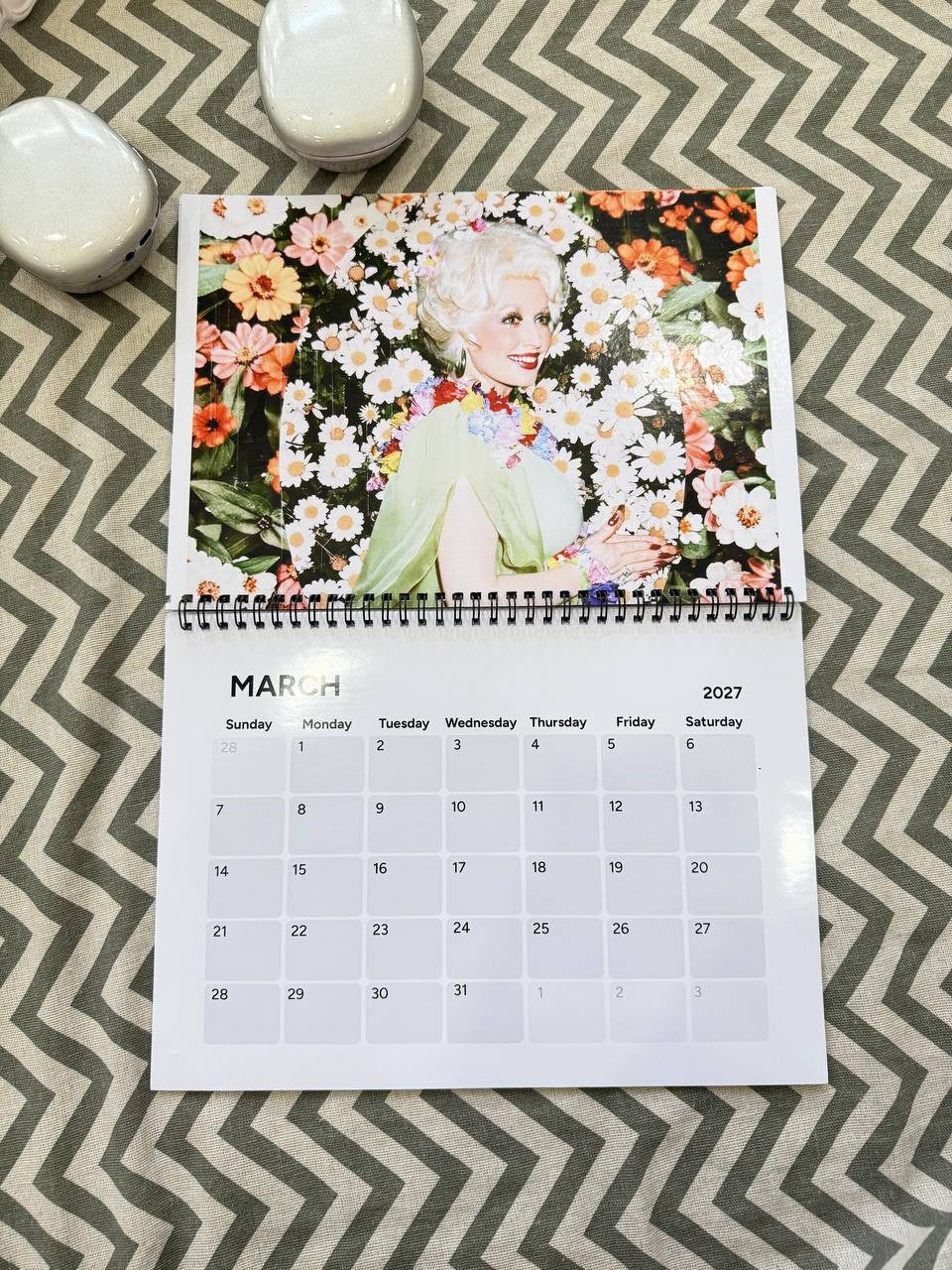 Dolly Parton 2026-2027 Wall Calendar, Have A Holly Dolly Calendar, Women Holiday, Gift For Fan Lover, Retro Parton 2026 Wall Calendar #241